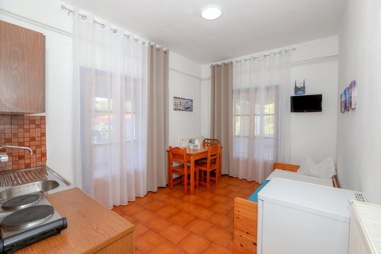 Athina Apartments Kato Korakiana Exteriér fotografie